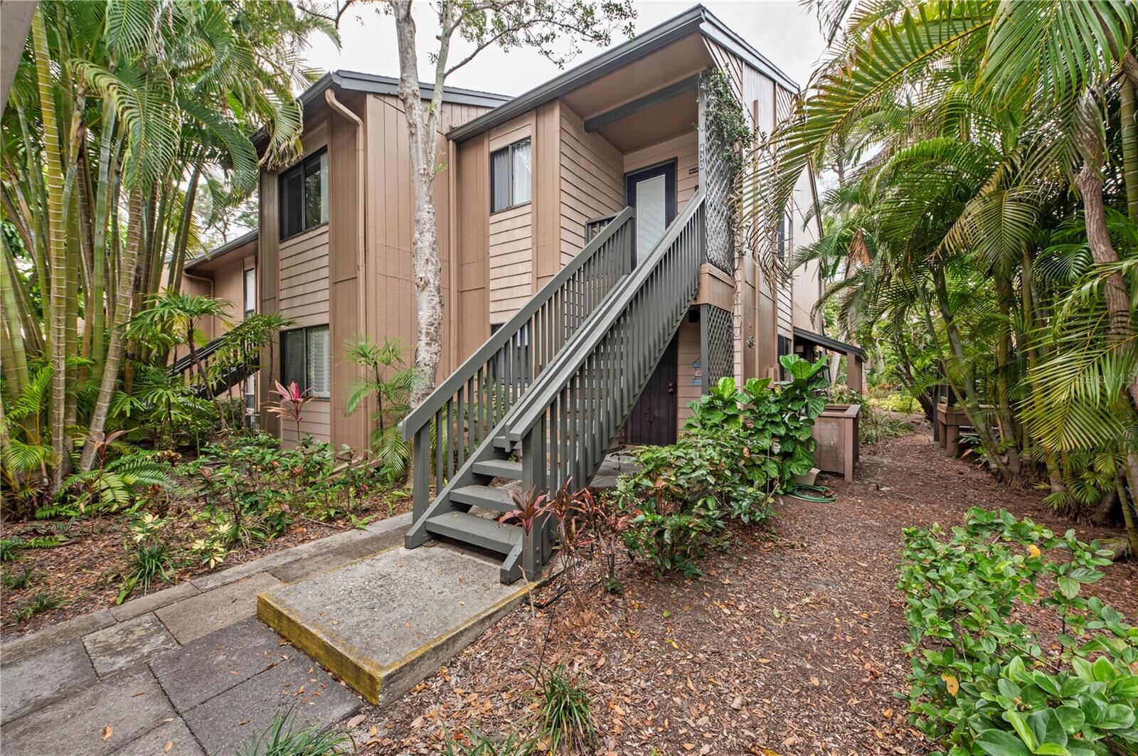 Property Photo: 1720 Glenhouse Drive 330 FL 34231