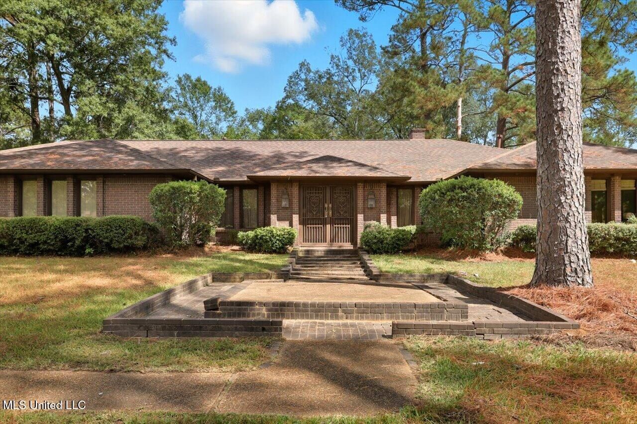 Property Photo: 5230 Brookleigh Drive MS 39272