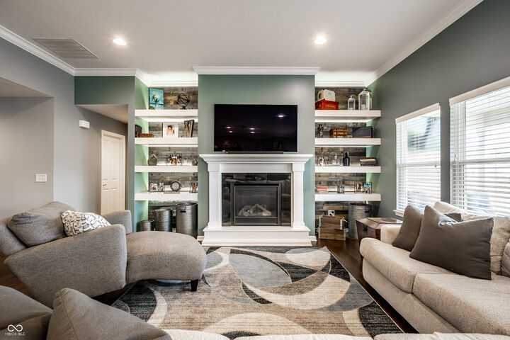 Property Photo: 14104 Stoney Shore Avenue IN 46055