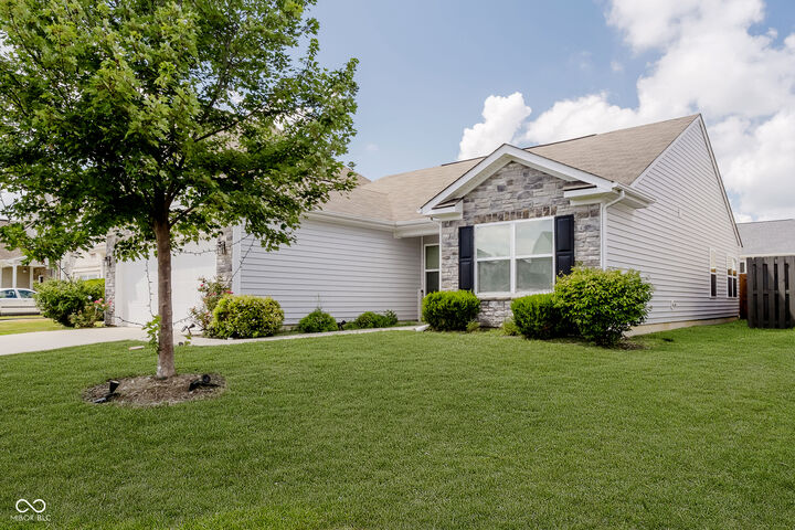 Property Photo: 5792 Waterstone Way IN 46075
