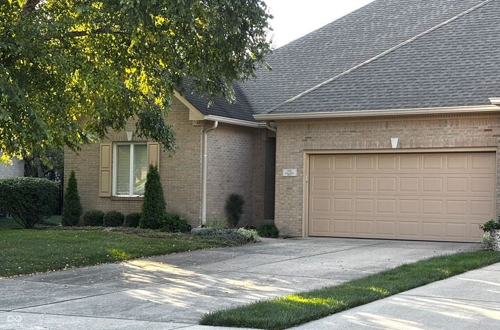 Property Photo:  1438 Heron Ridge Boulevard  IN 46143 