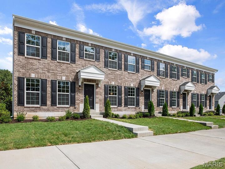 401 Sunset Hollow Drive  Wentzville MO 63385 photo