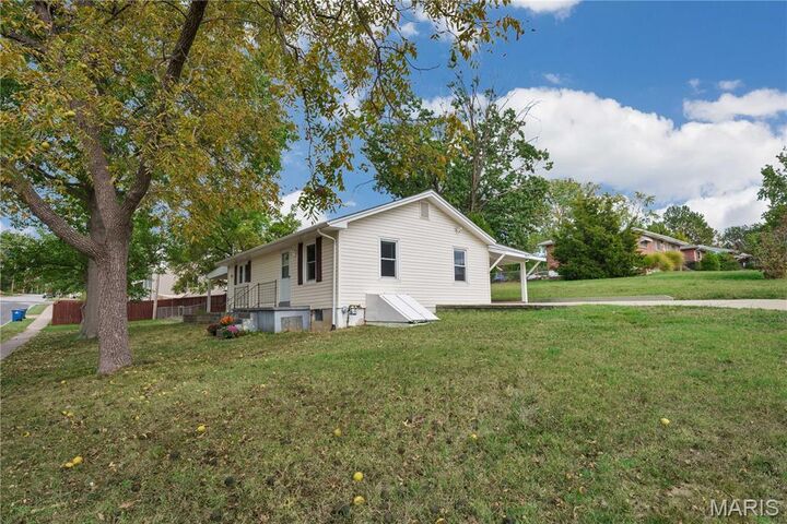 Property Photo: 9617 Cote Brilliante Avenue MO 63114
