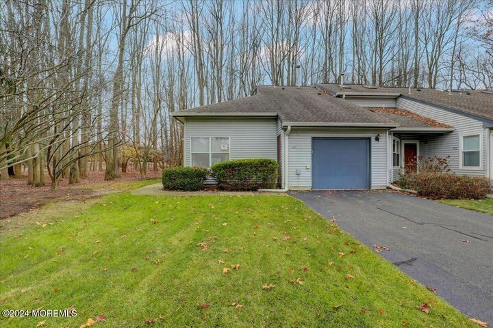 Property Photo:  321 Sunshine Court  NJ 07726 