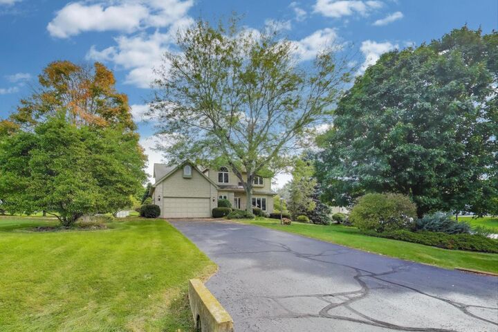 Property Photo:  8720 Galleria Court  IL 60081 