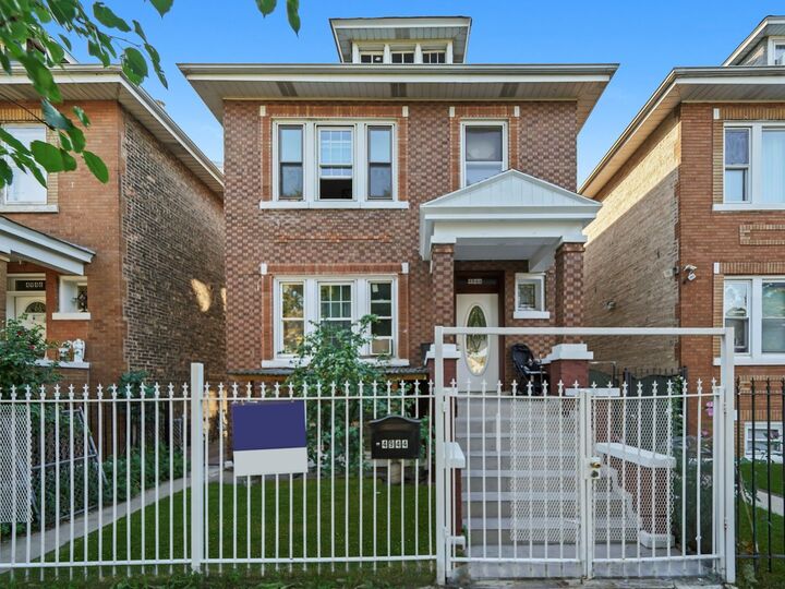 Property Photo:  4944 S Honore Street  IL 60609 