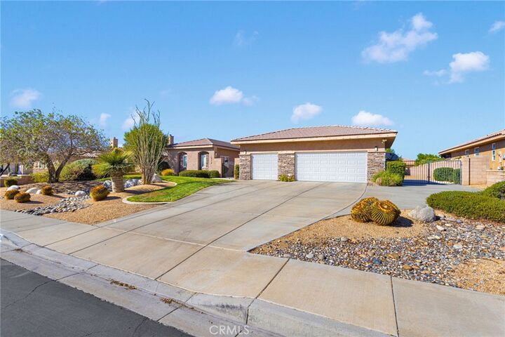 Property Photo: 19274 Kanbridge Street CA 92308