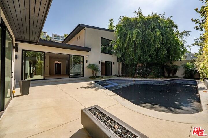 Property Photo:  1531 Lindacrest Drive  CA 90210 