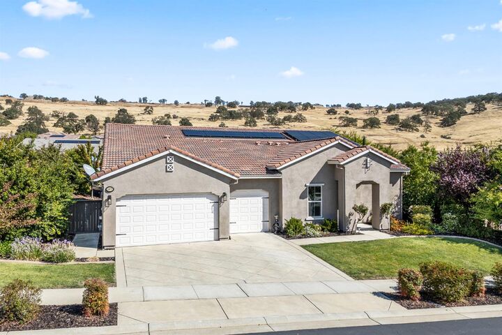 Property Photo: 1873 Brandywood Way CA 95762