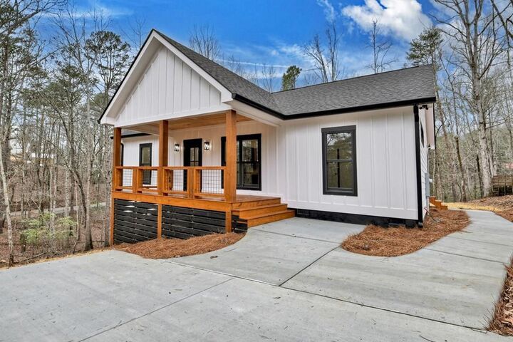 Property Photo: 76 Cypress Circle GA 30540
