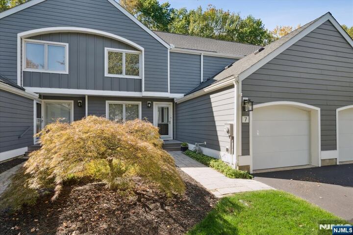 Property Photo:  7 Sherwood Drive  NJ 07960 