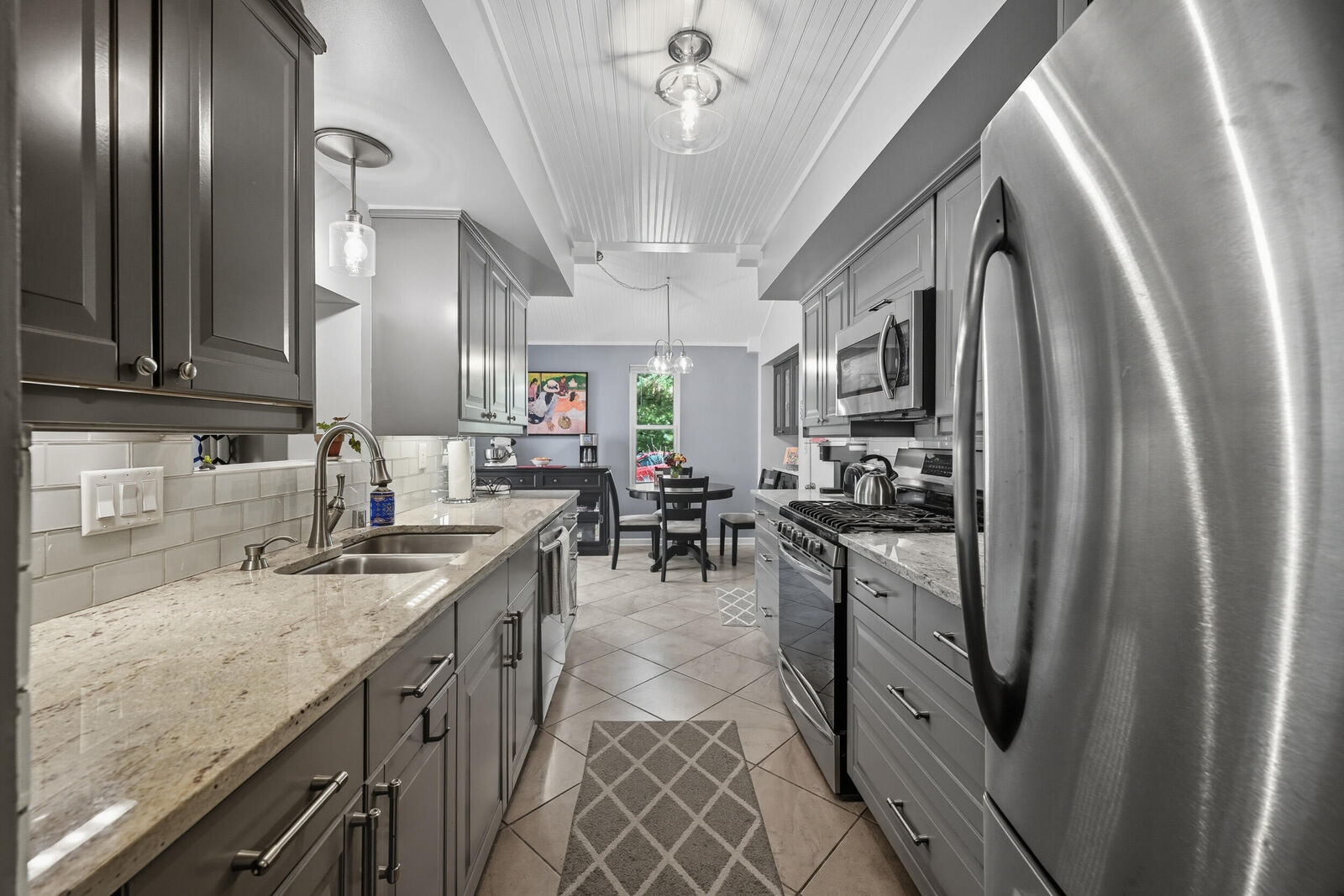 Property Photo: 8012 Nob Hill Drive KY 41075