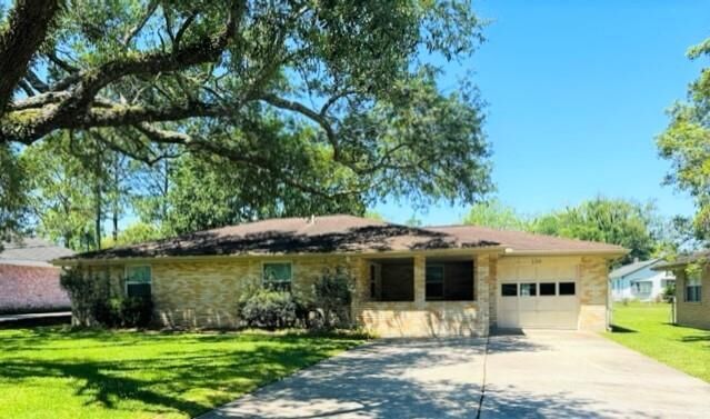 Property Photo: 134 Hunt Street LA 70037