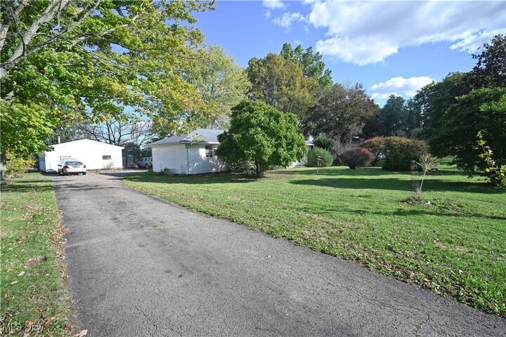 Property Photo:  14775 Duck Creek Road  OH 44460 