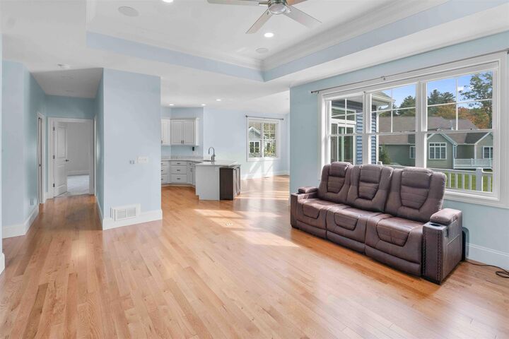 Property Photo:  4 Testament Circle  NH 03062 