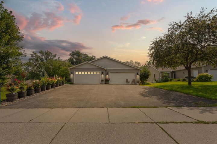 Property Photo: 1011 Poplar Street MN 55057
