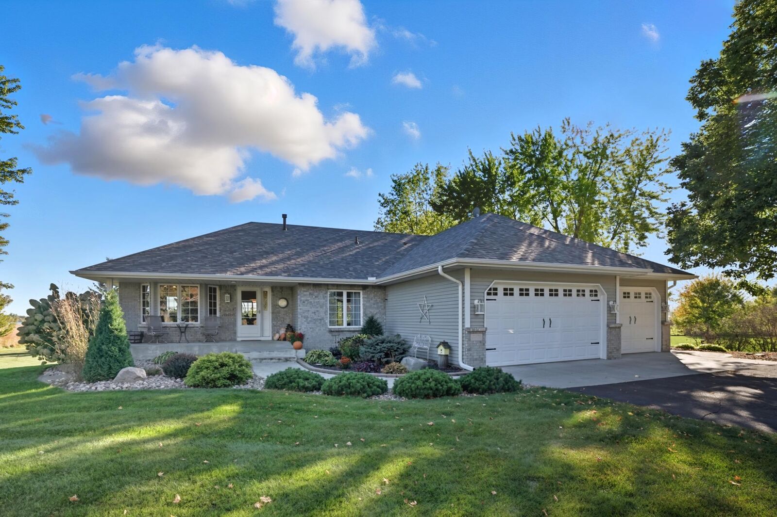 Property Photo:  7471 56th Street NE  MN 55376 