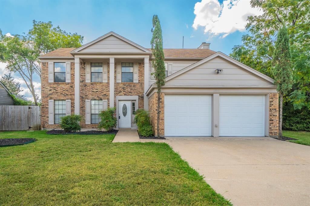 Property Photo: 2321 Warwick Avenue TX 75052