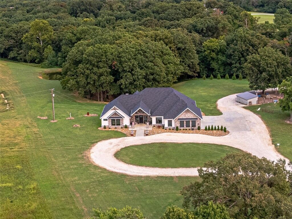 Property Photo: 12188 Bedrock Lane AR 72712