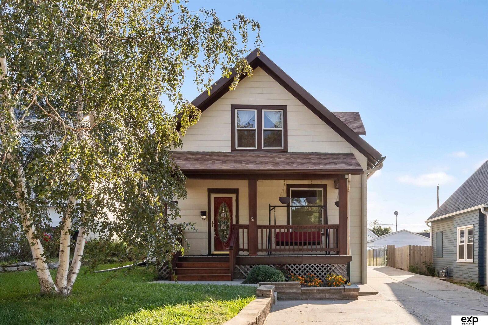 Property Photo: 3531 S 41 Street NE 68105