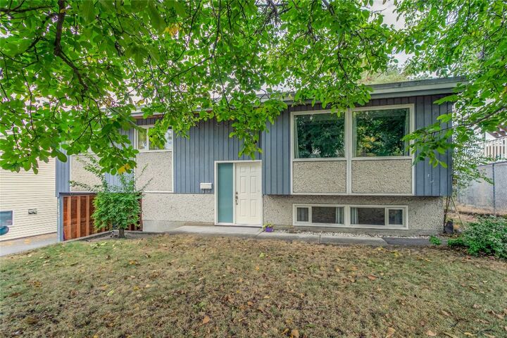 1415 Highland Drive S  Kelowna BC V1Y 3W3 photo