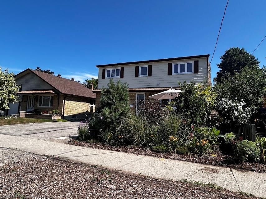 Property Photo:  476 Prospect Avenue Main  ON N2A 1E1