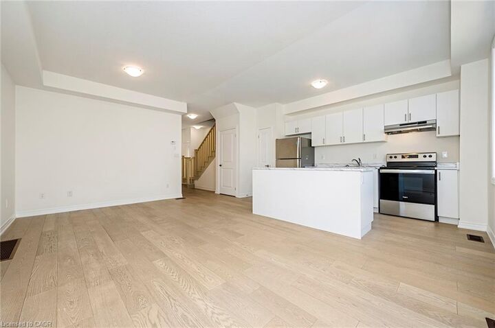 14 Jellicoe Court  Hamilton ON L9A 4T1 photo