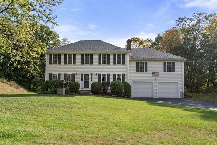 91 Central St  Millville MA 01529 photo