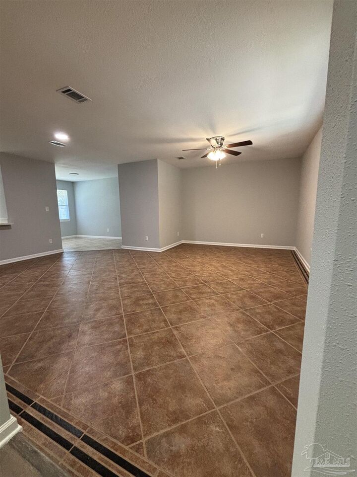 Property Photo: 5695 Mifflin Ave FL 32526