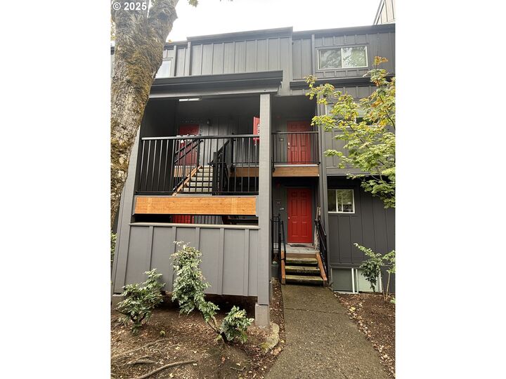 Property Photo:  4 Touchstone Dr 141  OR 97035