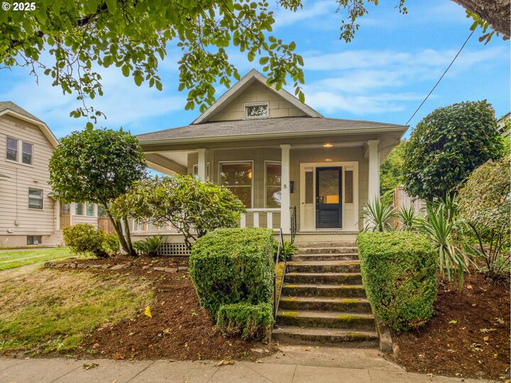 1557 N Skidmore St  Portland OR 97217 photo