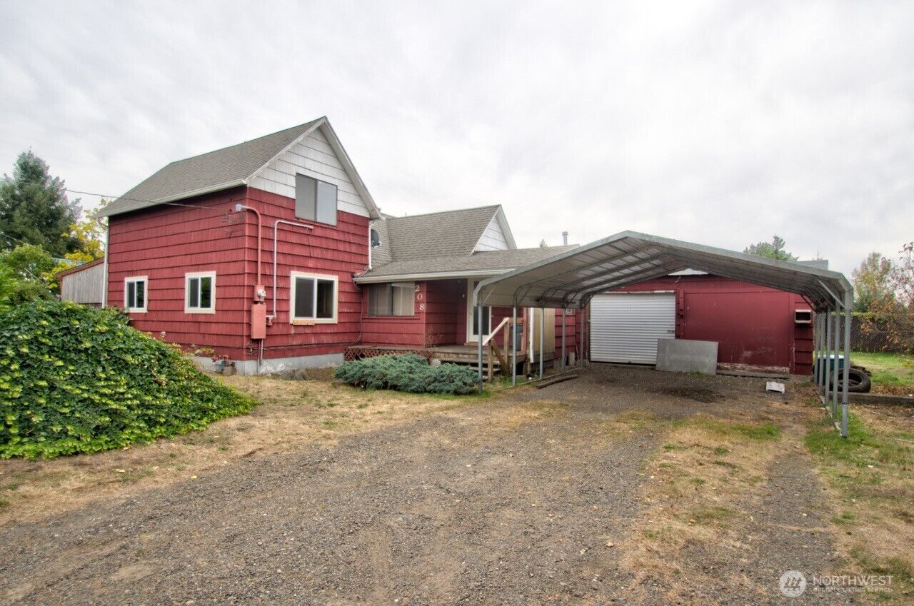 Property Photo: 208 W Roanoke WA 98531