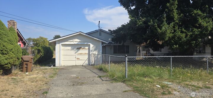 Property Photo:  7105 S Madison Street  WA 98409 