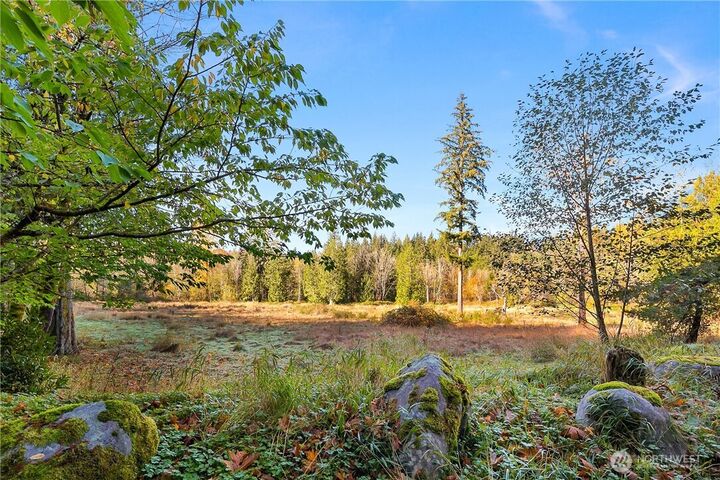 Property Photo: 25520 SE Old Black Nugget Road WA 98029
