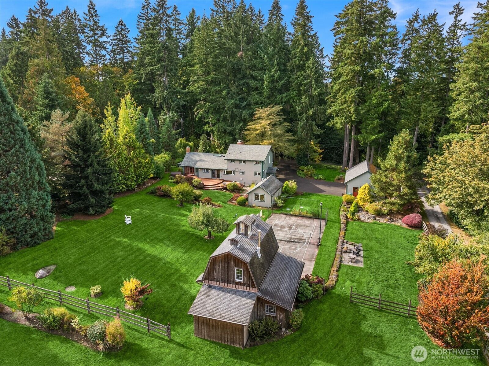 Property Photo:  8018  Hansen Road NE  WA 98110 