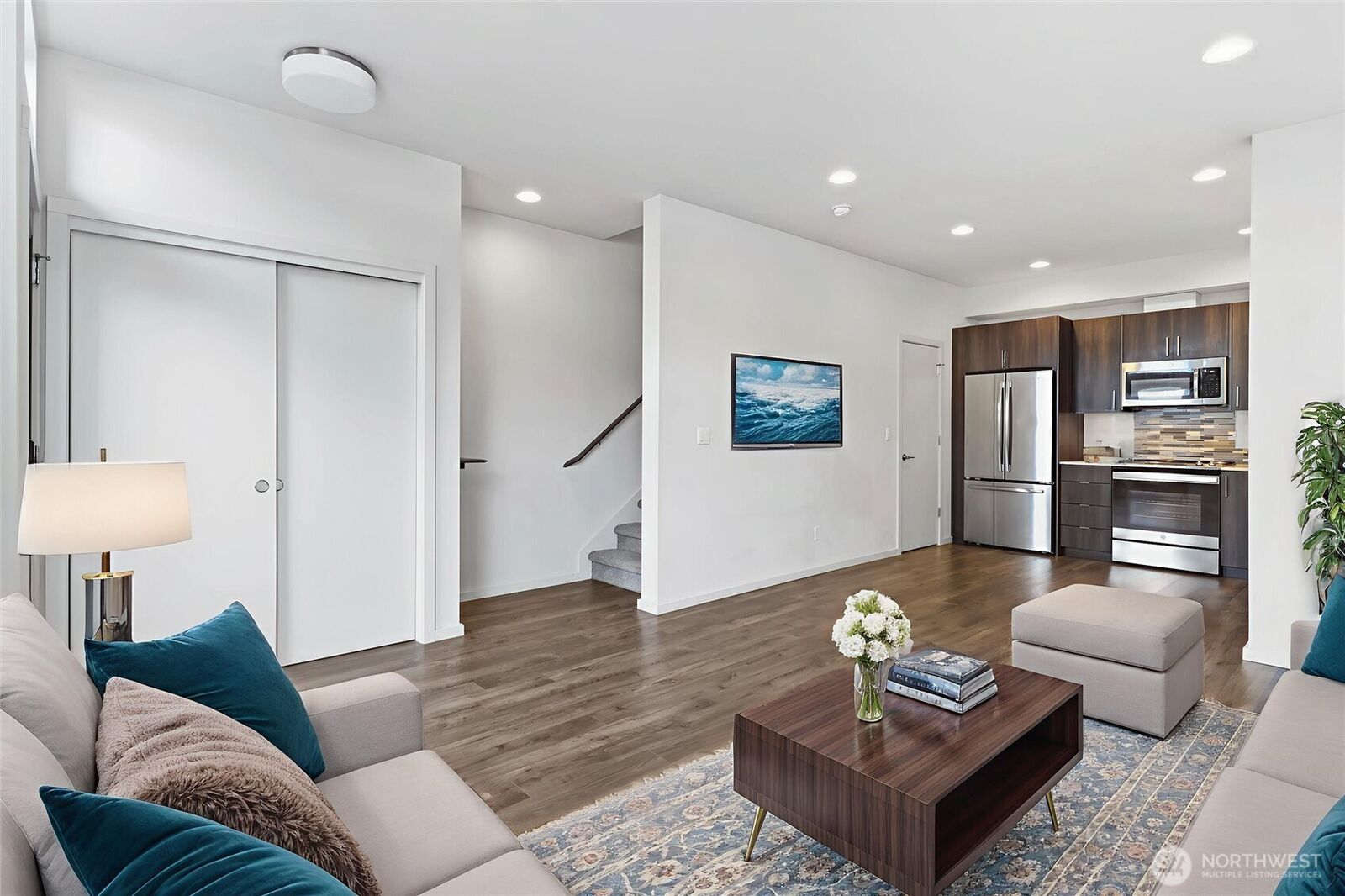 Property Photo: 6917 Carleton Ave S B WA 98108