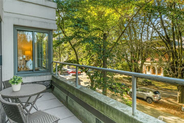 Property Photo: 1105 Spring Street 205 WA 98104