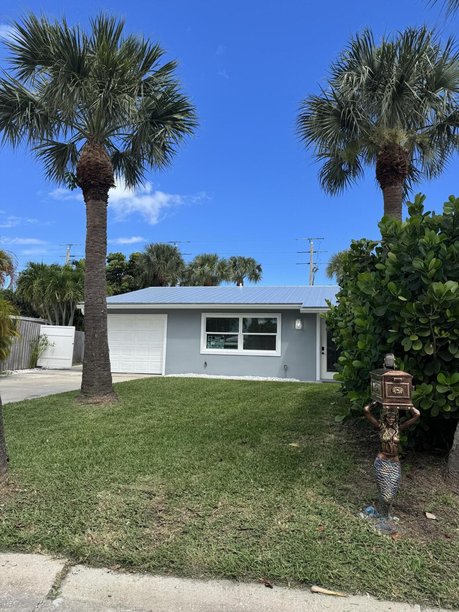 Property Photo:  110 N Las Olas Drive  FL 34957 