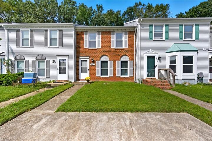 Property Photo:  227 Mannings Ln  VA 23462
