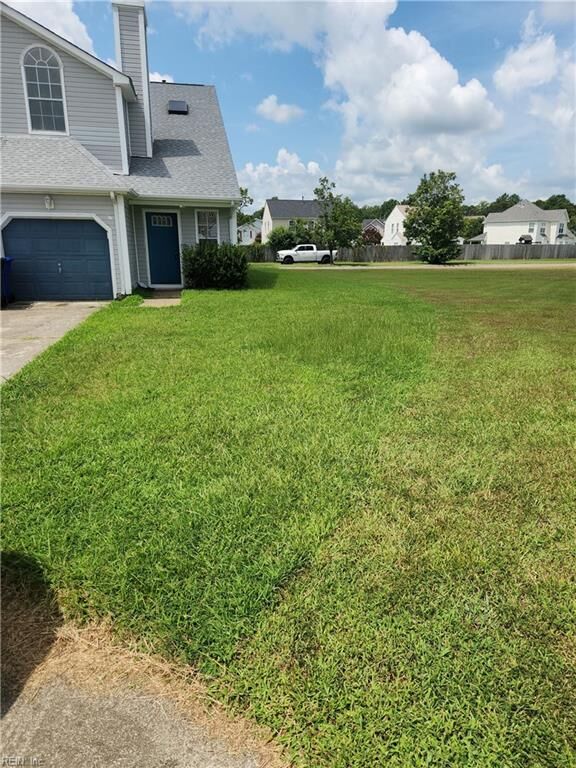Property Photo: 523 Catapult Ct VA 23434