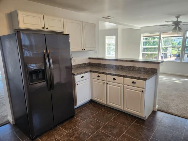 Property Photo:  81 Bayview Avenue 2  RI 02809 