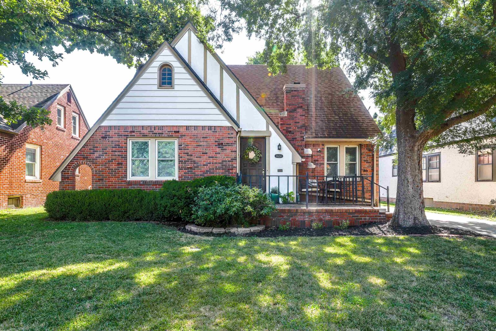 Property Photo:  1424 N Woodland Ave  KS 67203 