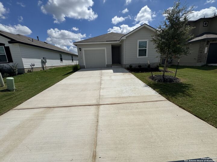 Property Photo: 14122 Shale Path TX 78253