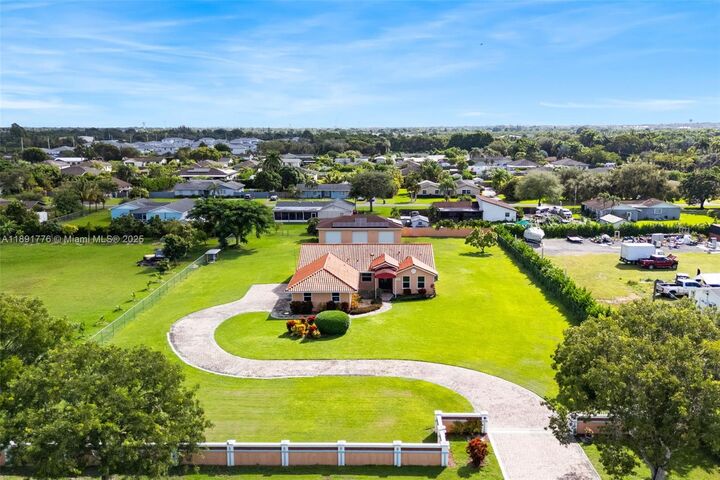 Property Photo: 32295 SW 202nd Ave FL 33030