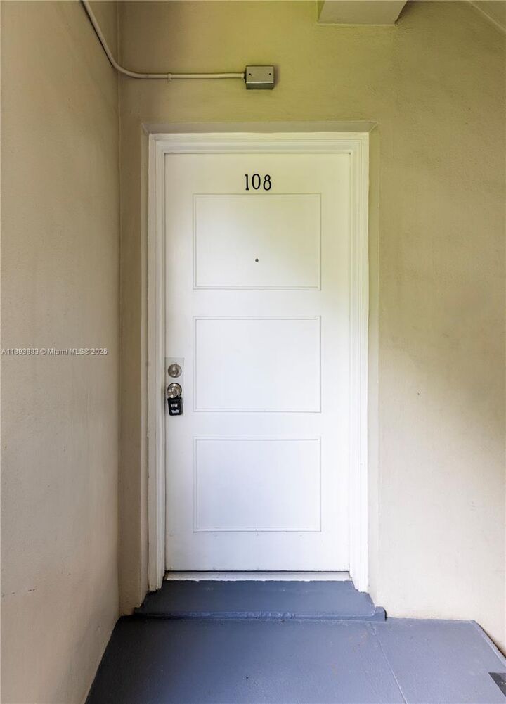 Property Photo: 6815 Edgewater Dr 108 FL 33133
