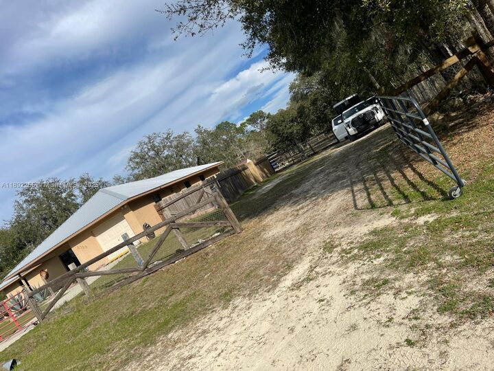 Property Photo:  6739 SW 168th Ter Rd  FL 34481 