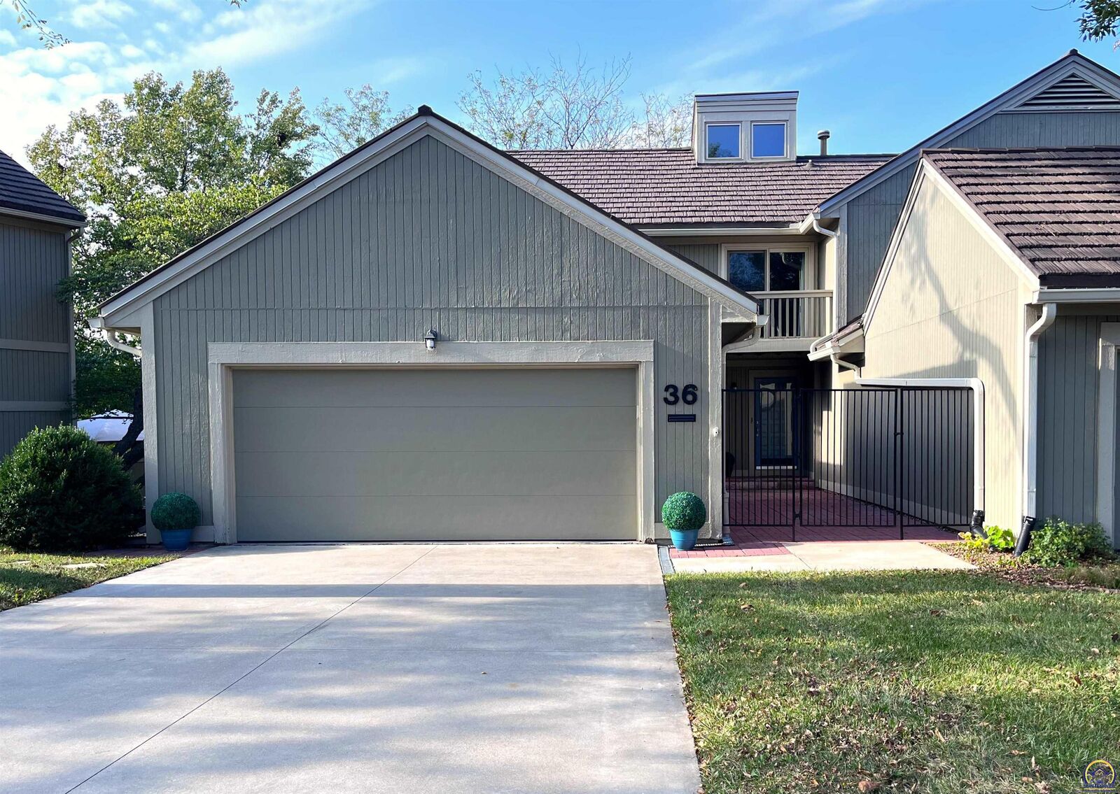 Property Photo: 36 SW Pepper Tree Ln KS 66611