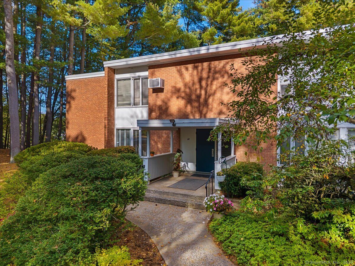 Property Photo:  44 North Lake Drive A1  CT 06517 