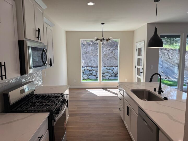 Property Photo: 4420 S Willow Ln WA 99216