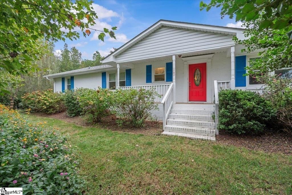 Property Photo:  161 Caroline Drive  SC 29376 